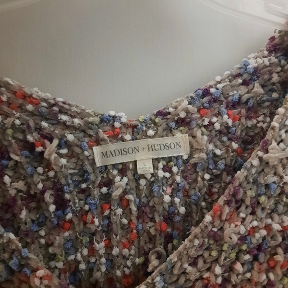 Madison & Hudson snag sweater - Picture 2 of 3